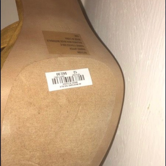 Chunky Heels - Picture 3 of 3